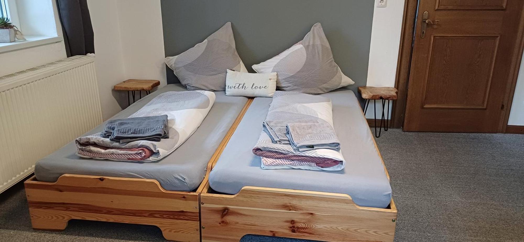 2 Zimmerwohnung Mit Kueche U. Bad 로페르 외부 사진